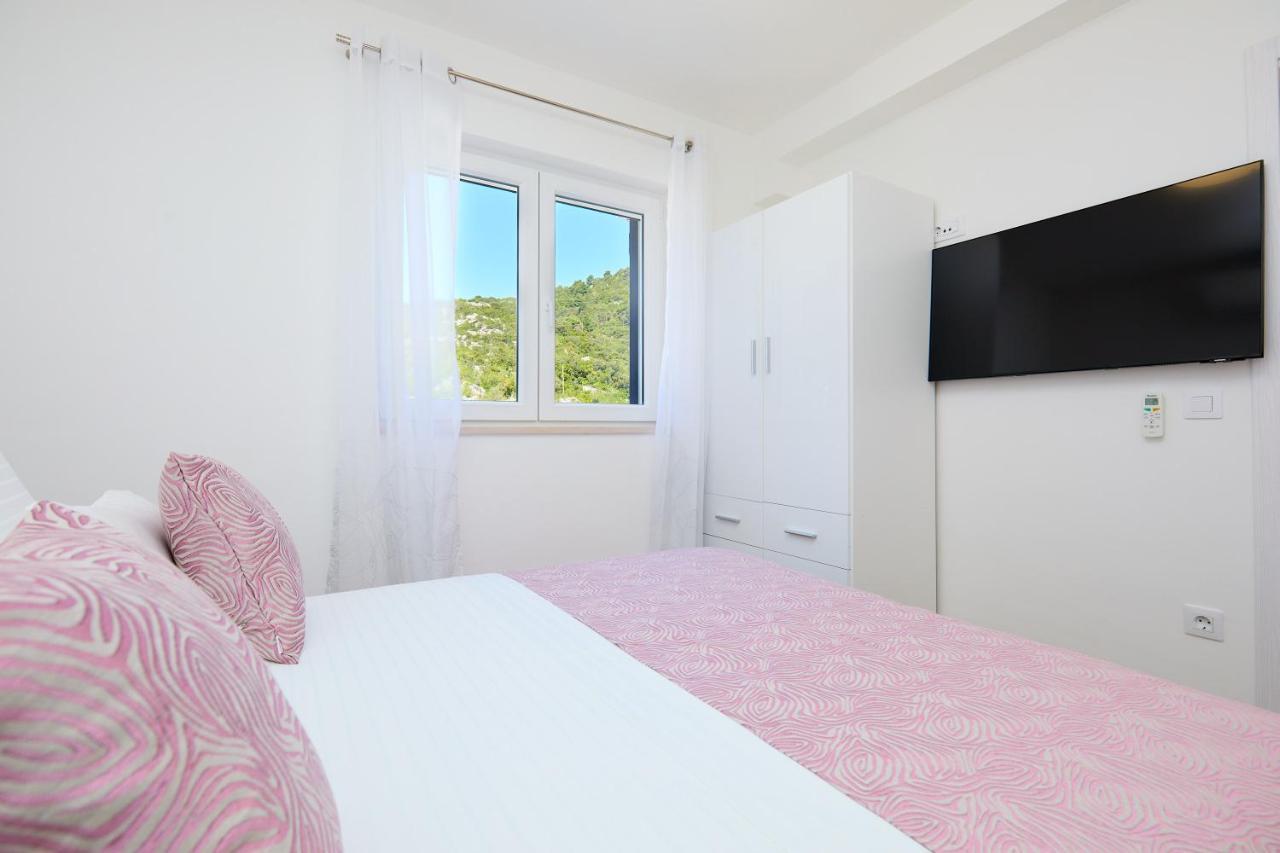 Green Lantern Apartments Okuklje Екстериор снимка