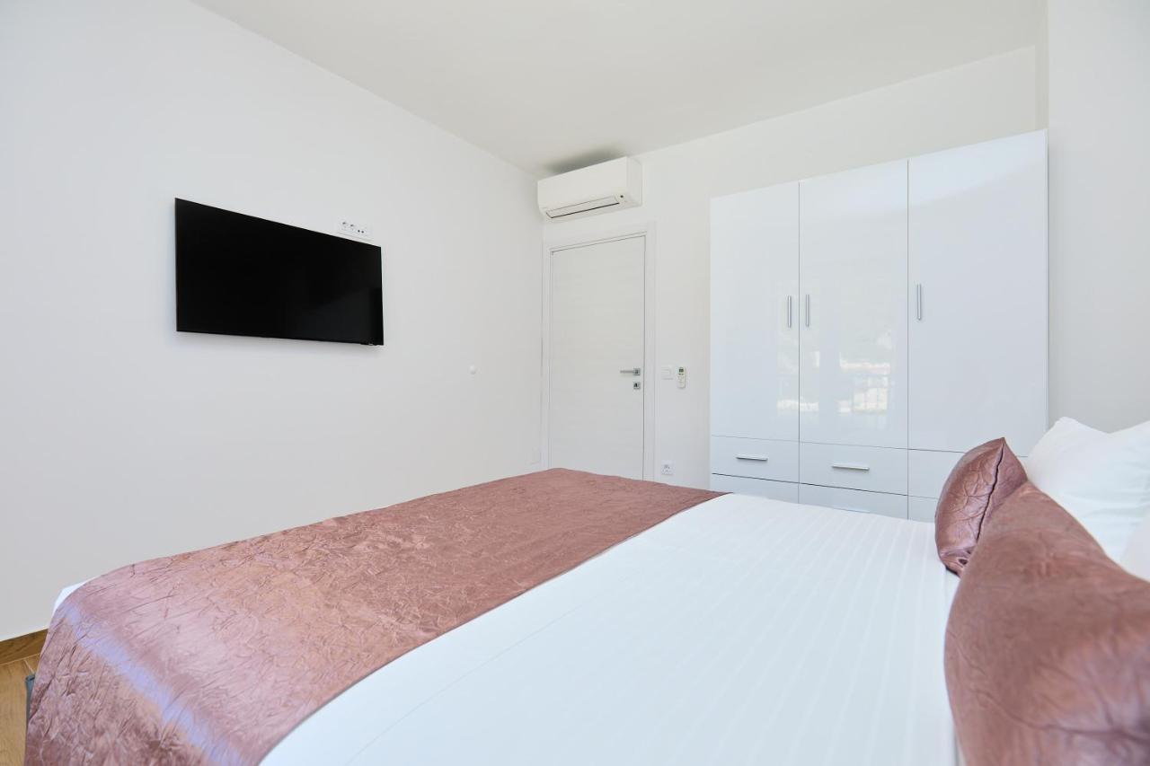 Green Lantern Apartments Okuklje Екстериор снимка